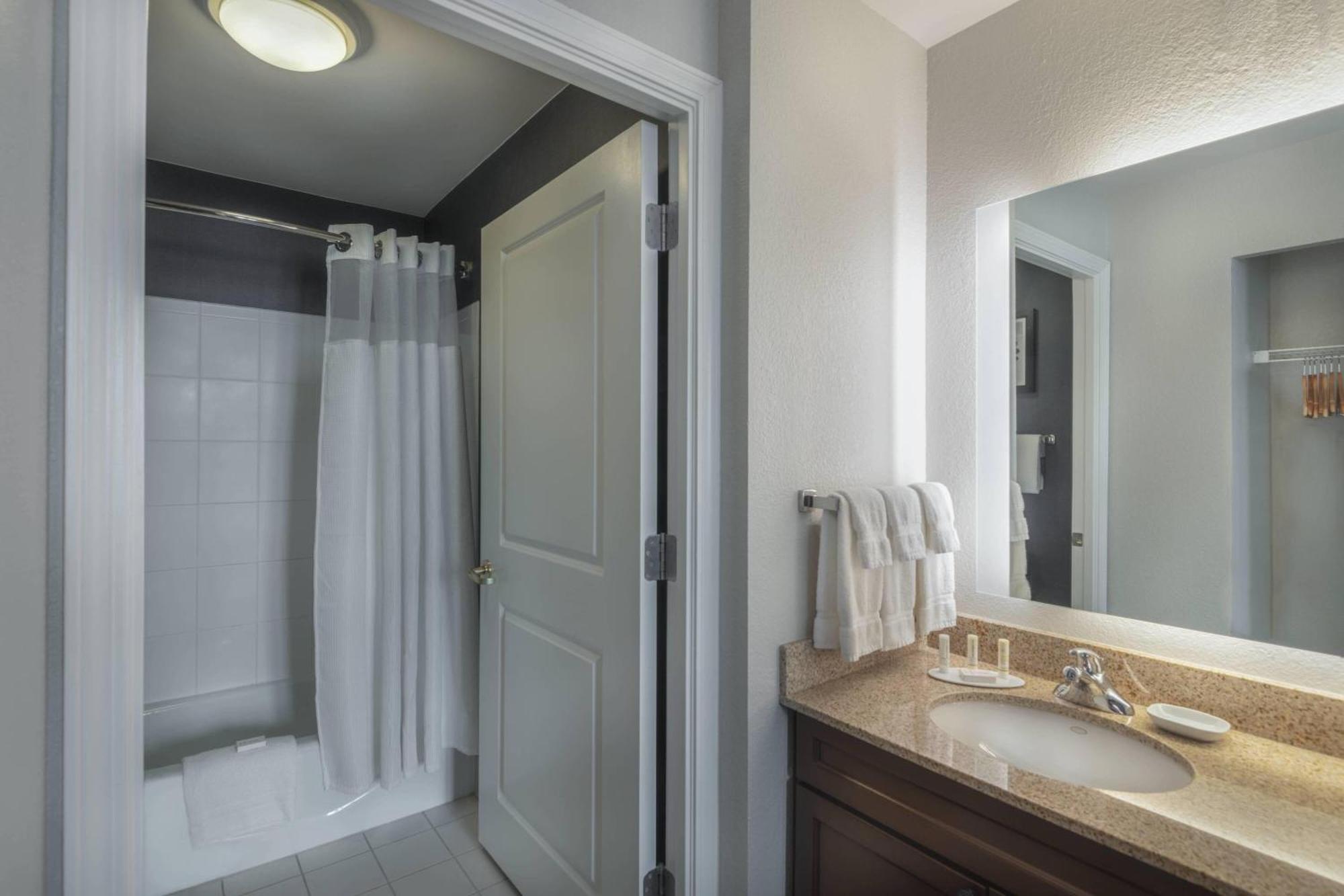 By Marriott Washington, Dc National Mall Hotel 3*